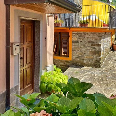 La Casetta Rosa Rocchetta di Vara Bagian luar foto